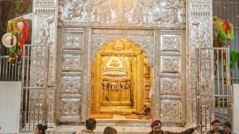 खाटू श्याम मंदिर: इतिहास, चमत्कार और दर्शन की सम्पूर्ण जानकारी